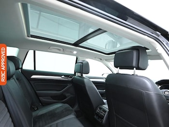 Used Volkswagen Passat 2018 for sale - 76088322: Photo 3
