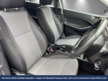 Used Hyundai i20 2018 for sale - 78800849: Photo