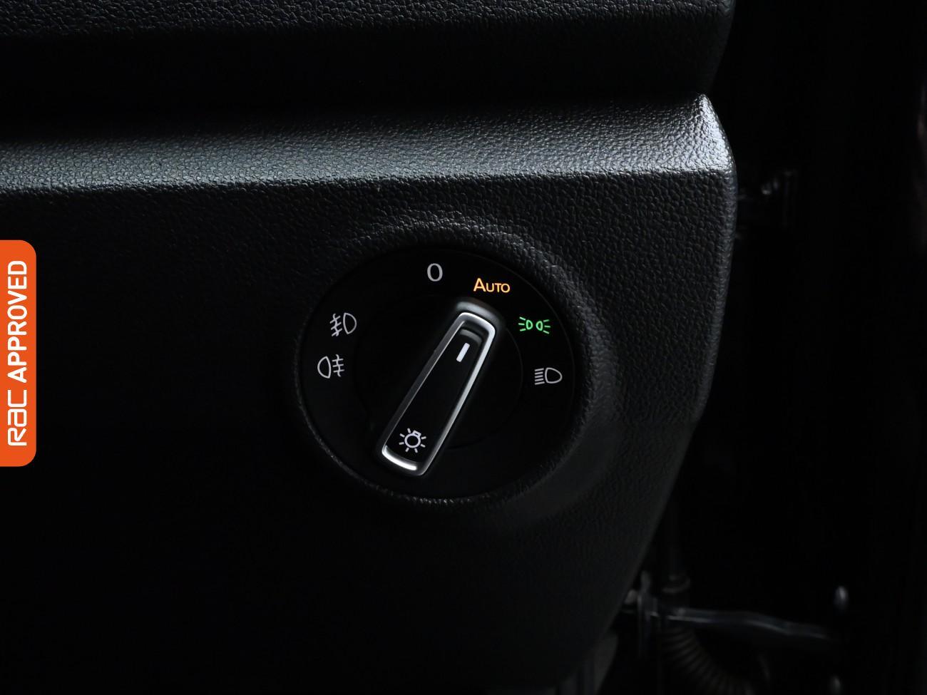 Used Volkswagen T-Roc 2021 for sale - 76353179: Photo 17