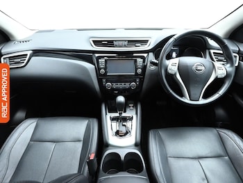 Used Nissan Qashqai 2017 for sale - 76445547: Photo