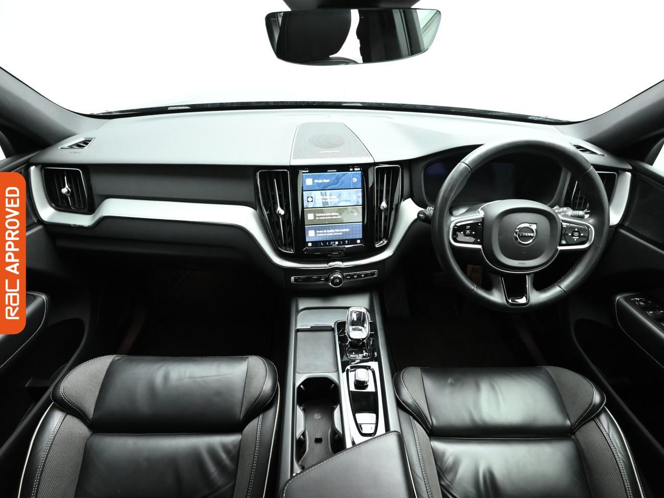 Used Volvo XC60 2022 for sale - 77270496: Photo 2