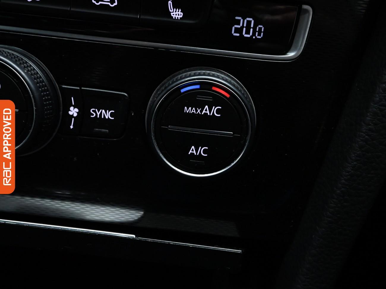 Used Volkswagen Golf 2017 for sale - 76445538: Photo 17