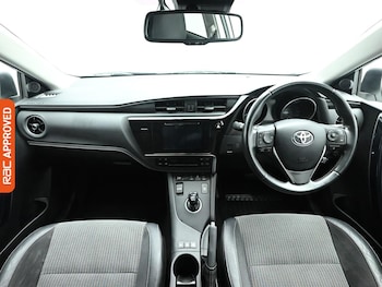 Used Toyota Auris 2017 for sale - 76641901: Photo