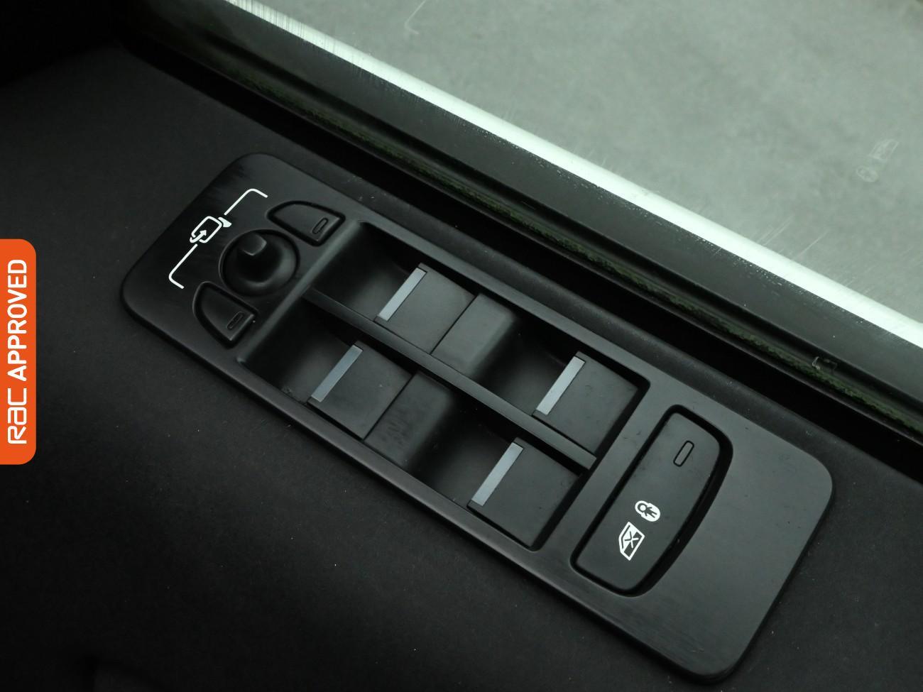 Used Land Rover Discovery Sport 2019 for sale - 77161458: Photo 26