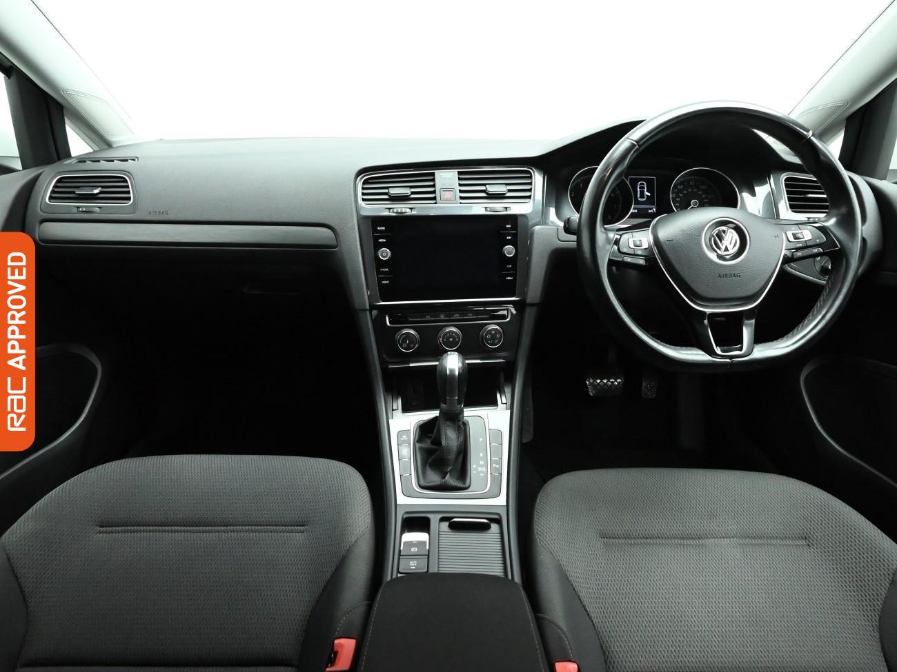 Used Volkswagen Golf 2019 for sale - 77106935: Photo 2