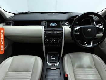 Used Land Rover Discovery Sport 2016 for sale - 76353185: Photo