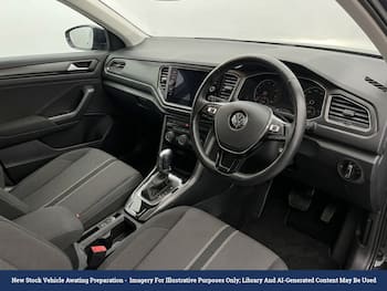 Used Volkswagen T-Roc 2019 for sale - 79771138: Photo