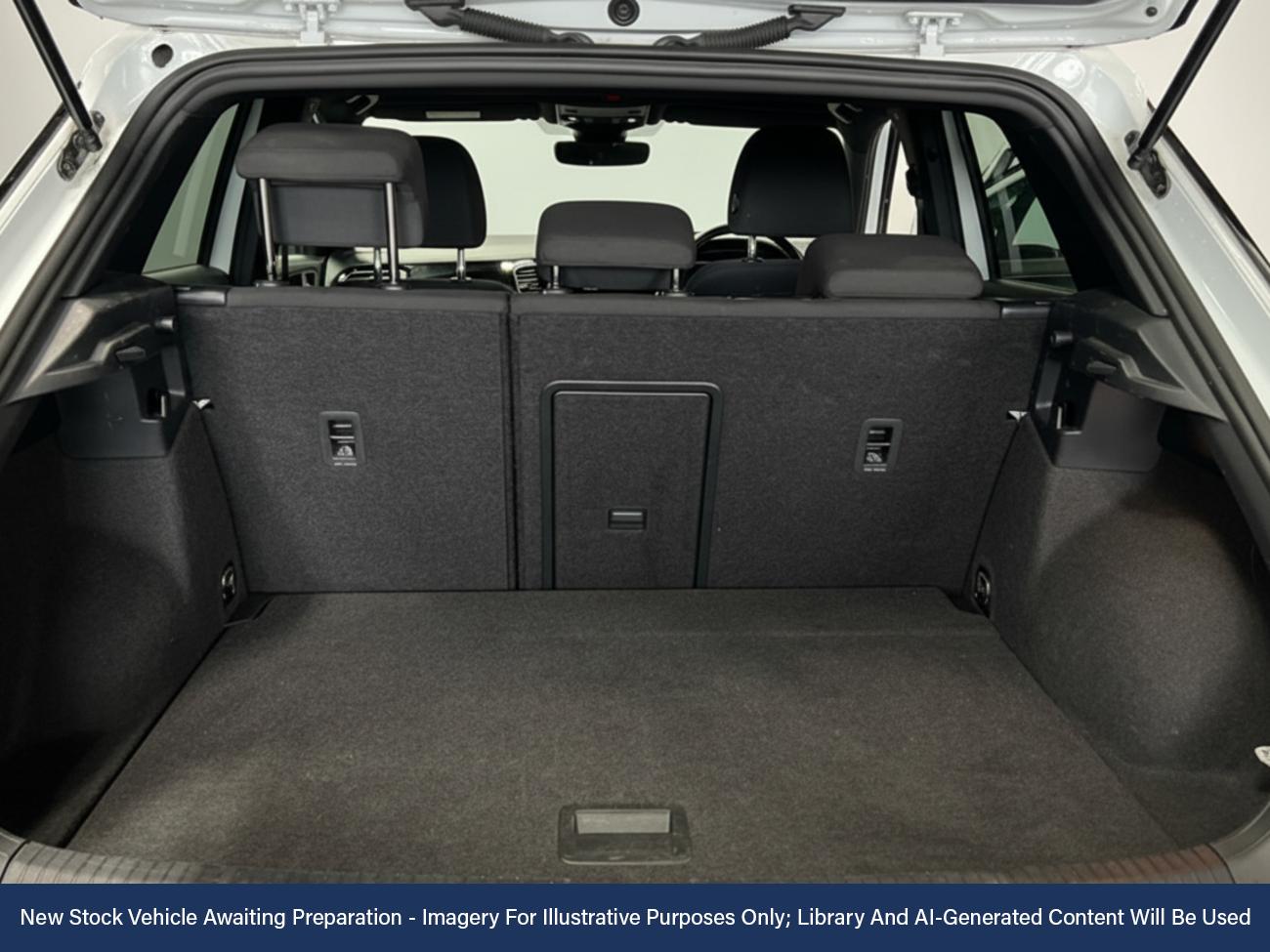 Used Volkswagen T-Roc 2021 for sale - 76576240: Photo 6