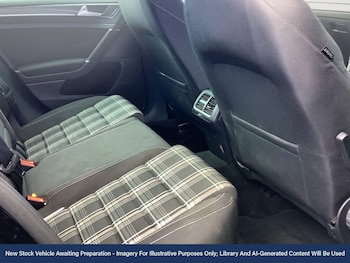 Used Volkswagen Golf 2017 for sale - 78237604: Photo