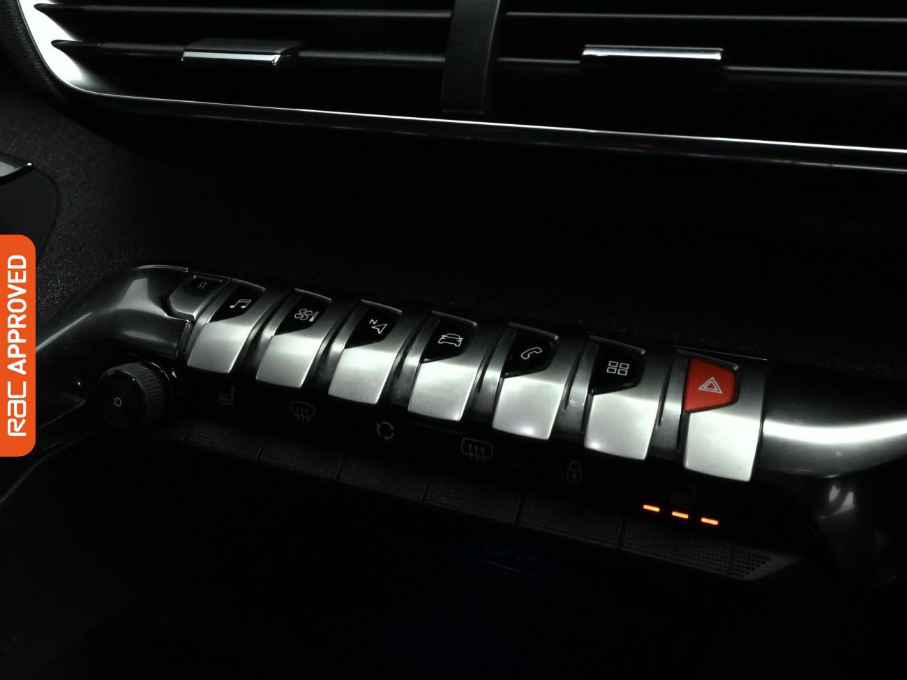 Used Peugeot 3008 2018 for sale - 76581575: Photo 16