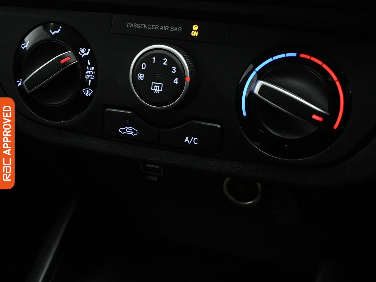 Used Hyundai i10 2023 for sale - 77286842: Photo 15