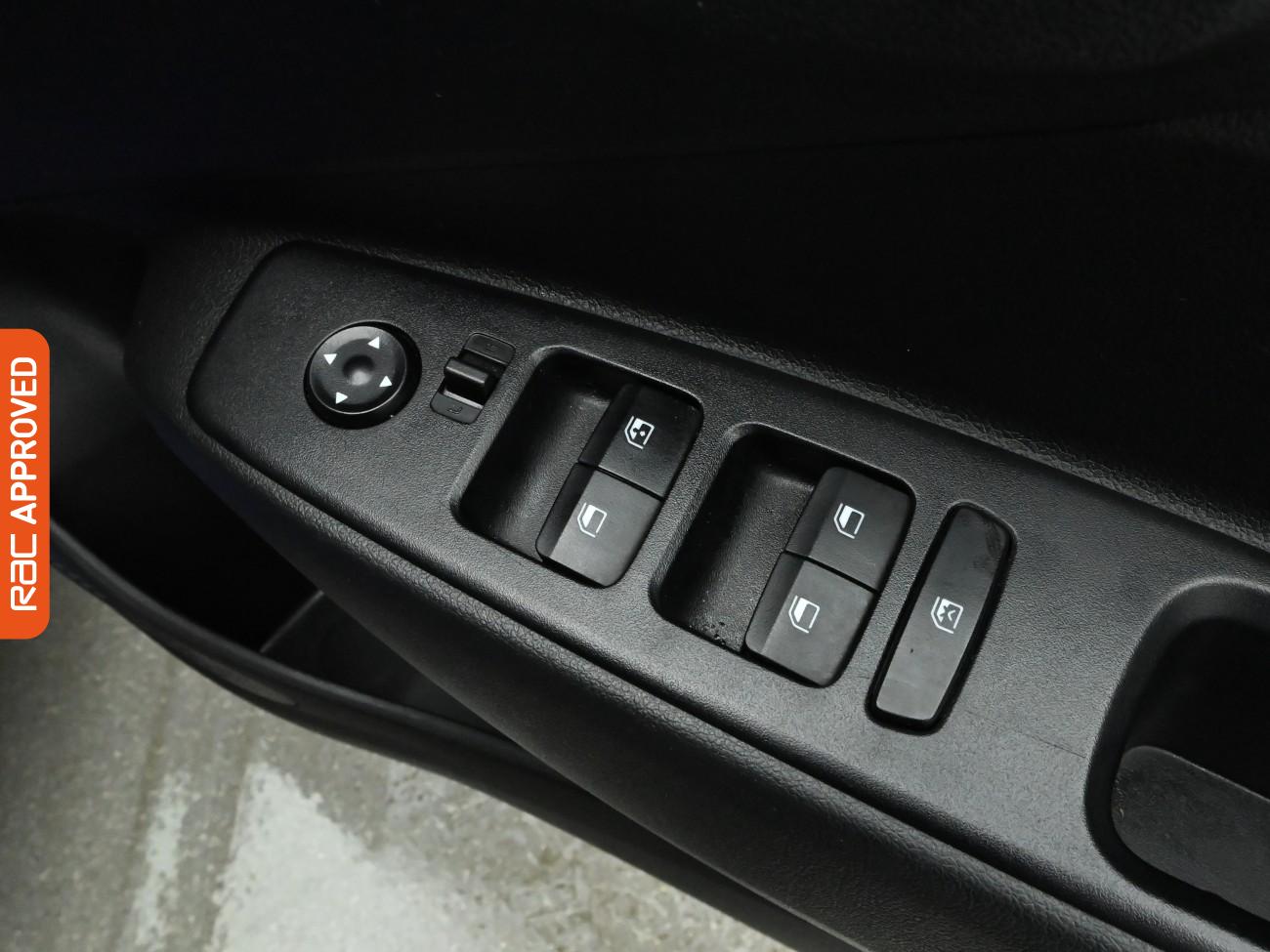 Used Hyundai i10 2023 for sale - 77286842: Photo 24