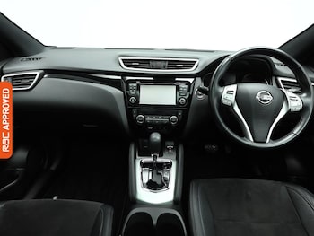 Used Nissan Qashqai 2017 for sale - 77582639: Photo