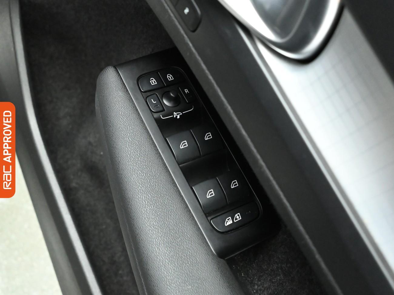 Used Volvo XC40 2022 for sale - 77834946: Photo 25