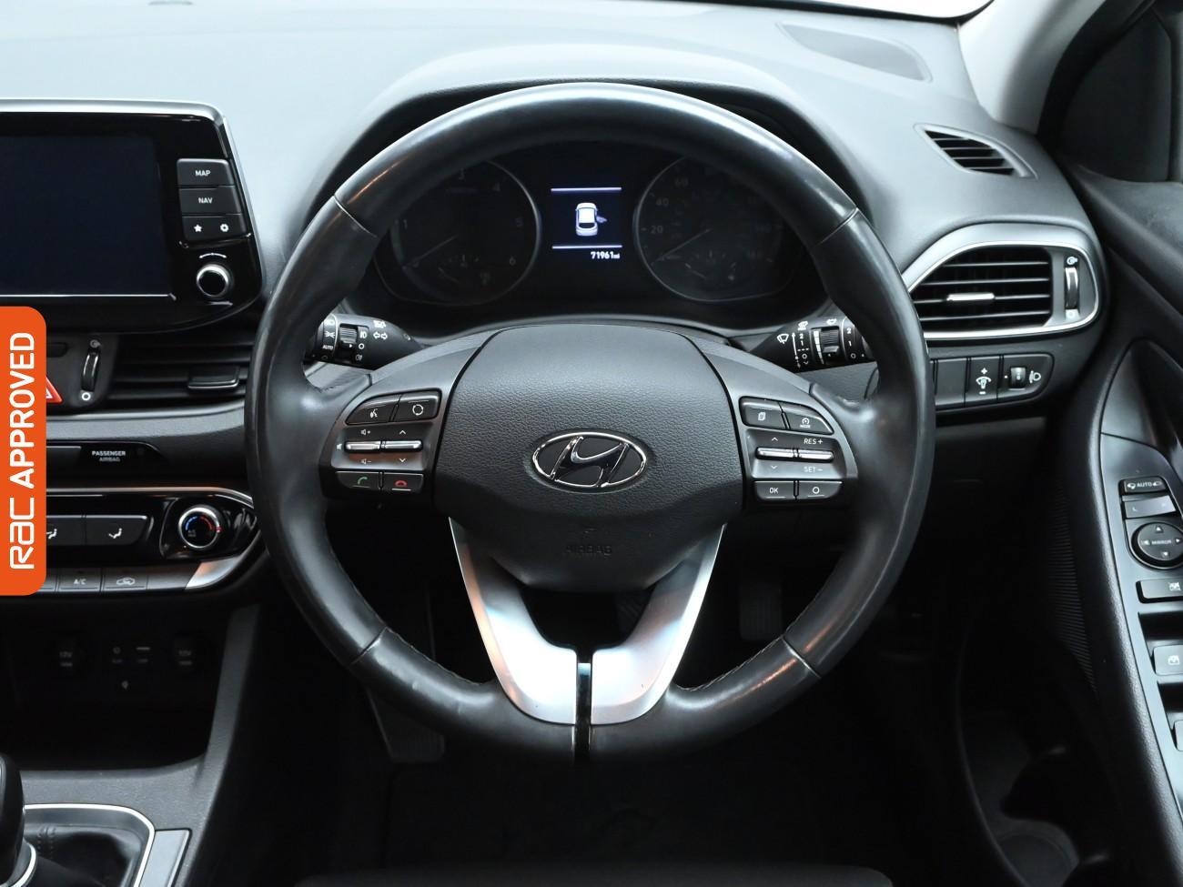 Used Hyundai i30 2018 for sale - 76569427: Photo 9