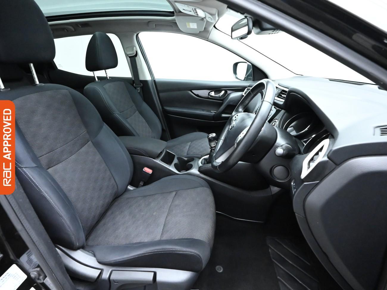 Used Nissan Qashqai 2015 for sale - 76569411: Photo 12