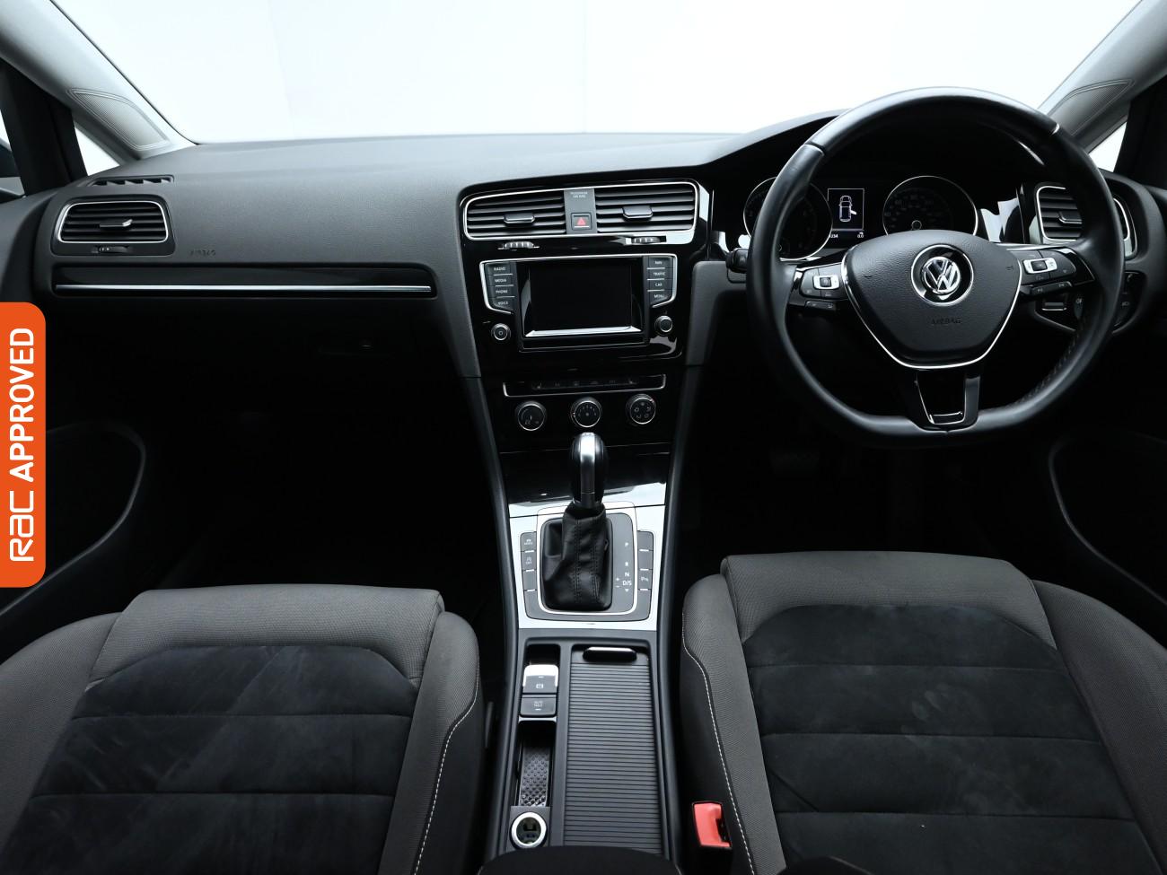 Used Volkswagen Golf 2015 for sale - 76180843: Photo 2