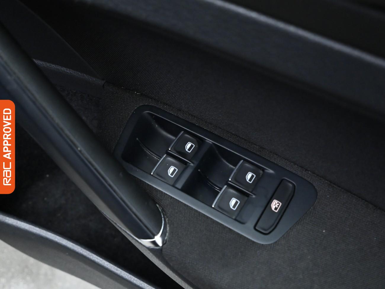 Used Volkswagen Golf 2015 for sale - 76180843: Photo 24