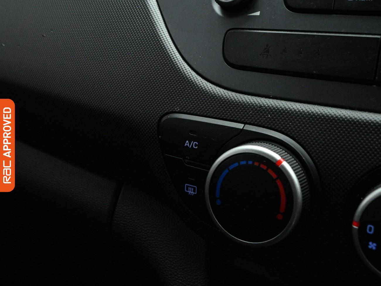 Used Hyundai i10 2020 for sale - 77743562: Photo 15