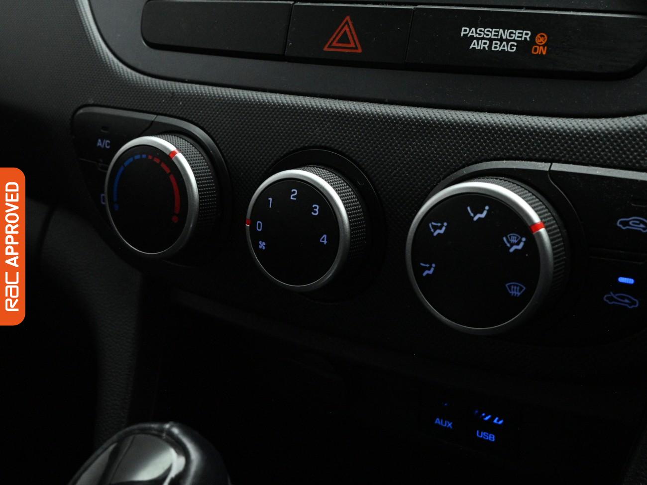 Used Hyundai i10 2020 for sale - 77743562: Photo 16