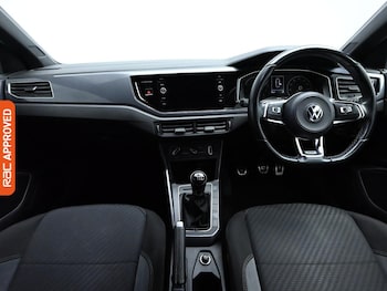 Used Volkswagen Polo 2021 for sale - 76063636: Photo 2