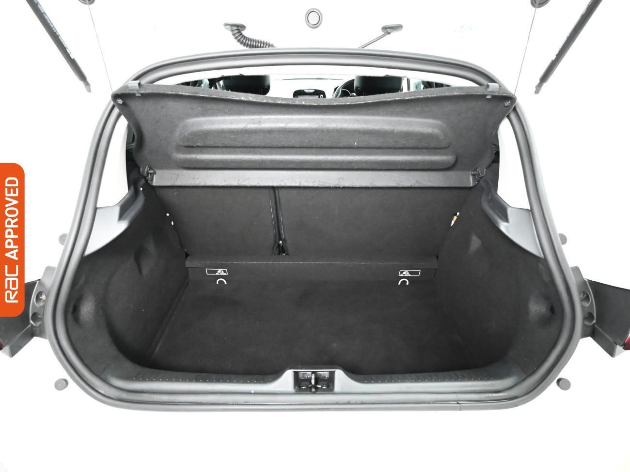 Used Renault Clio 2018 for sale - 77996500: Photo 24