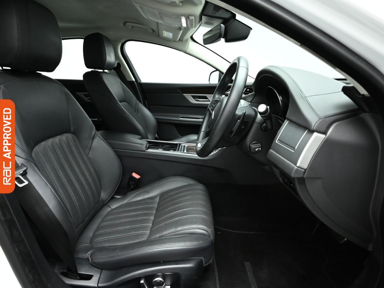 Used Jaguar XF 2019 for sale - 76663226: Photo 11