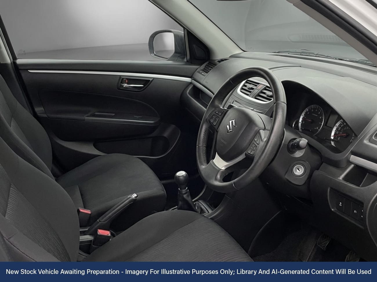 Used Suzuki Swift 2015 for sale - 77996520: Photo 3