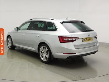 Used Skoda Superb 2016 for sale - 77577632: Photo