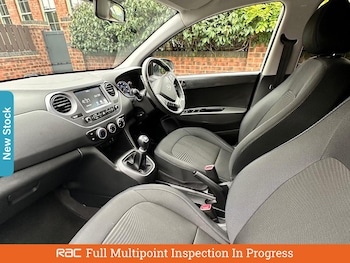 Used Hyundai i10 2020 for sale - 76156414: Photo 3