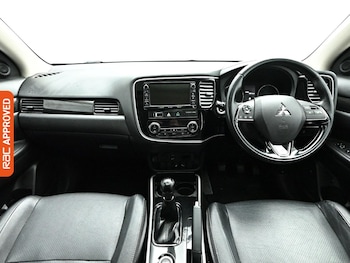 Used Mitsubishi Outlander 2017 for sale - 79556597: Photo