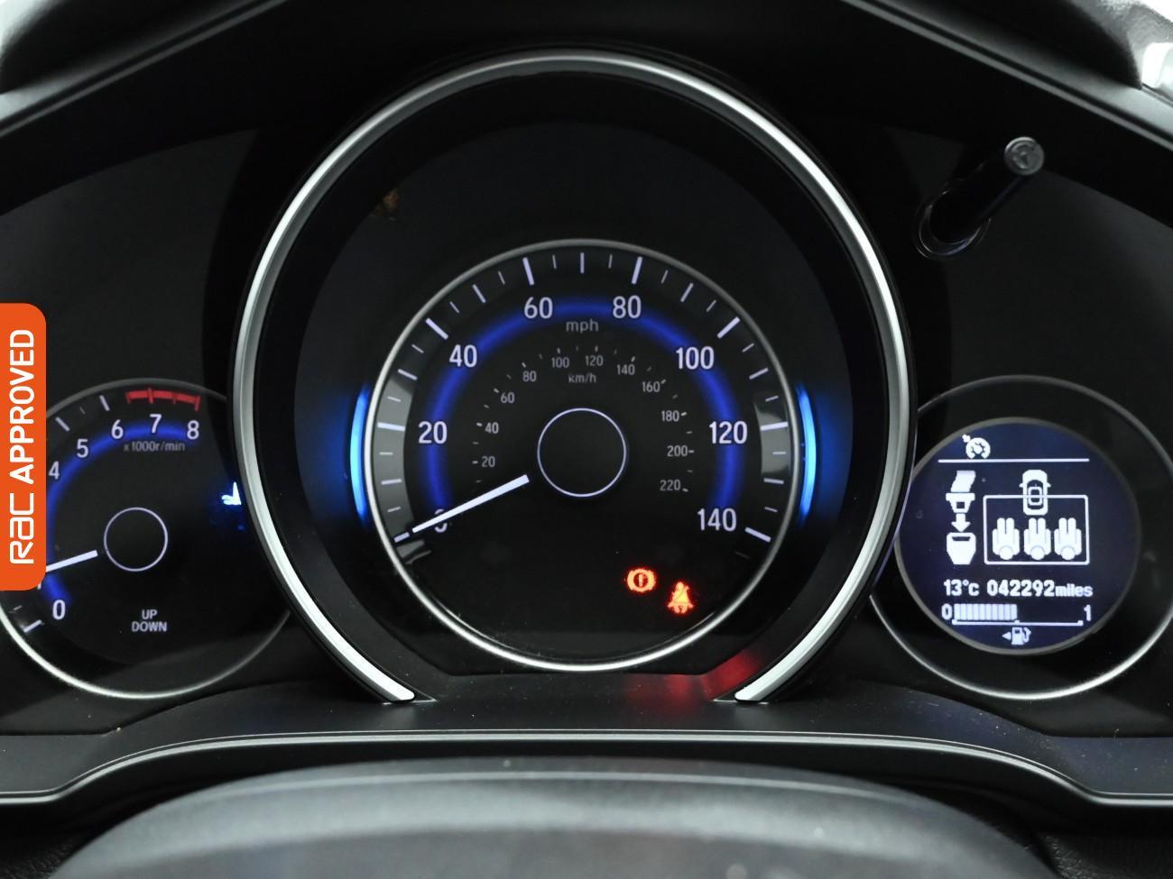 Used Honda Jazz 2019 for sale - 76629880: Photo 11