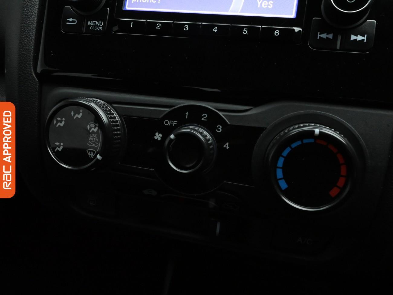 Used Honda Jazz 2019 for sale - 76629880: Photo 15