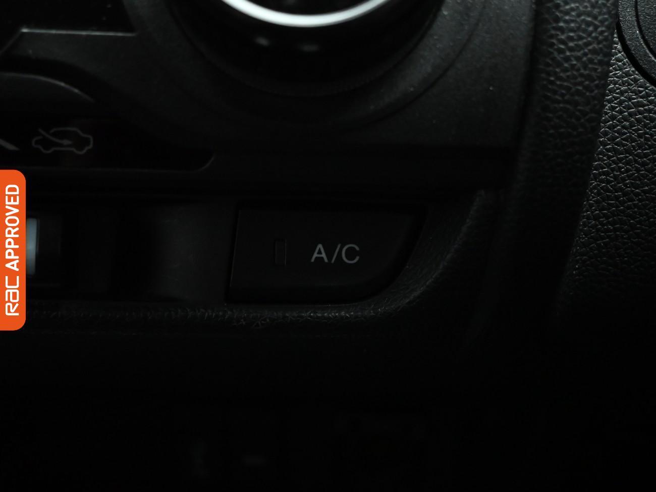 Used Honda Jazz 2019 for sale - 76629880: Photo 17