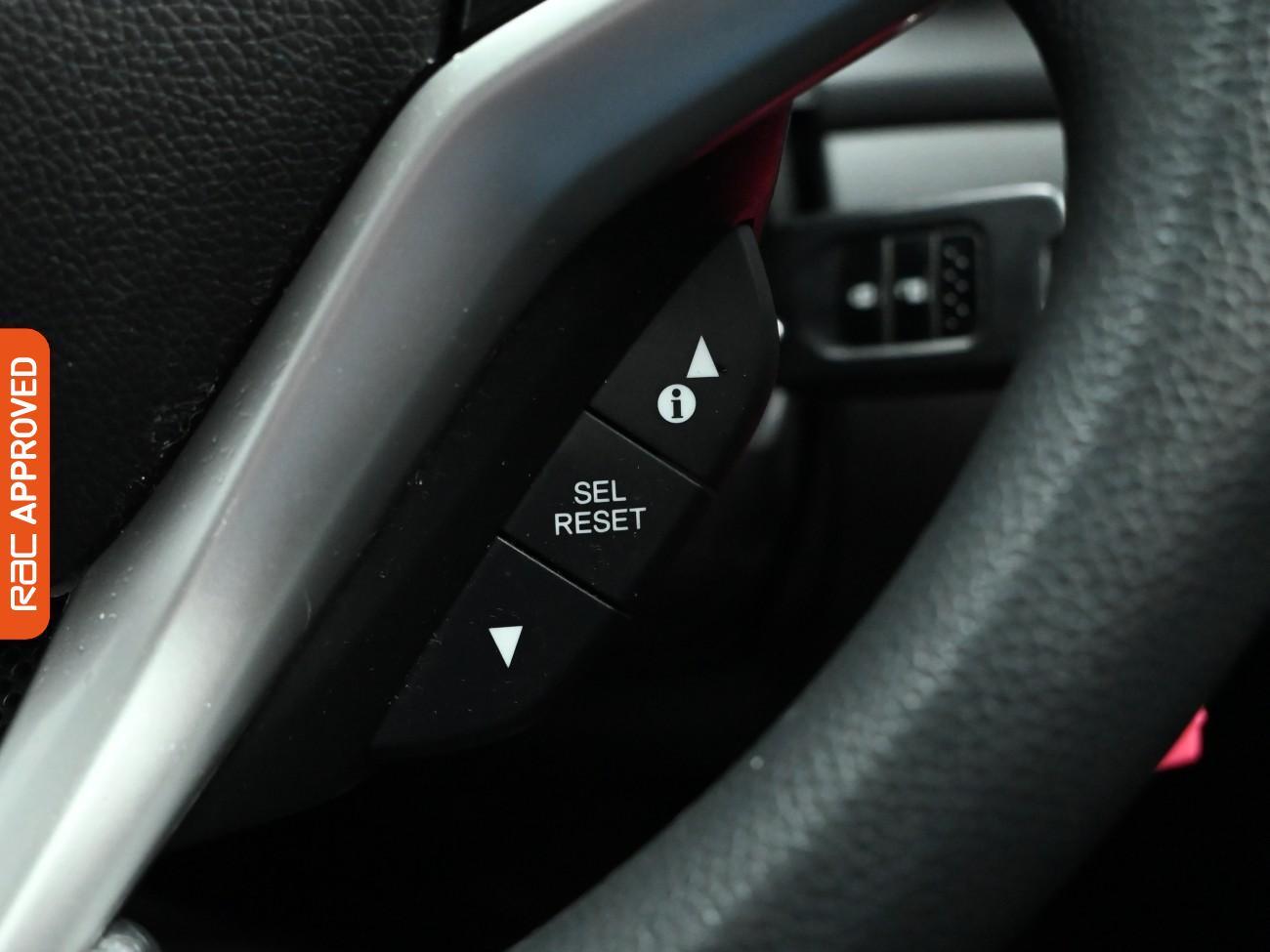 Used Honda Jazz 2019 for sale - 76629880: Photo 21