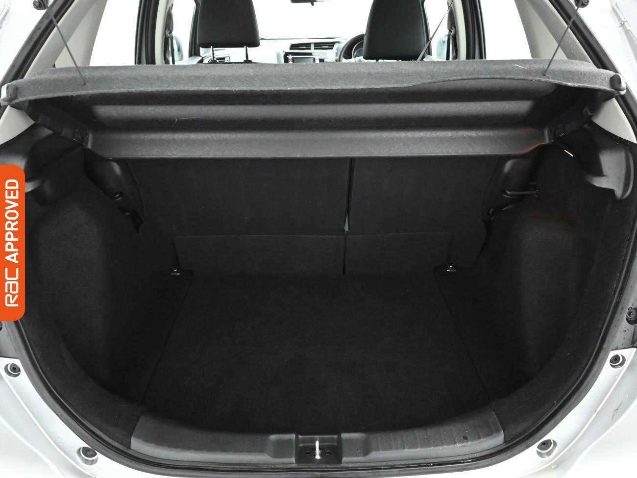 Used Honda Jazz 2019 for sale - 76629880: Photo 25