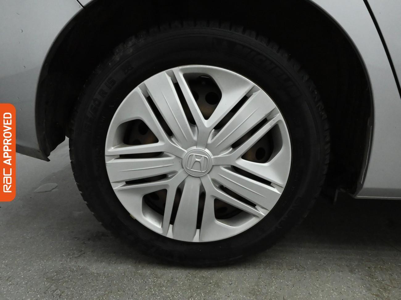 Used Honda Jazz 2019 for sale - 76629880: Photo 26