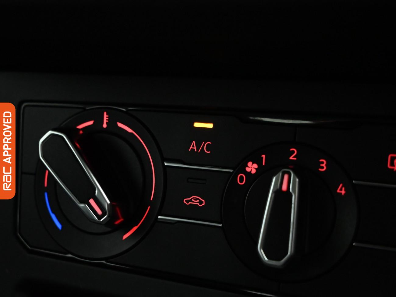 Used Volkswagen Polo 2018 for sale - 76805318: Photo 16