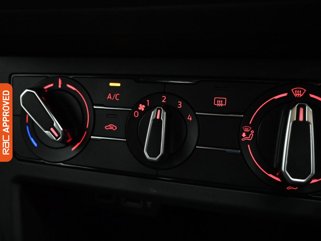 Used Volkswagen Polo 2018 for sale - 76805318: Photo 17