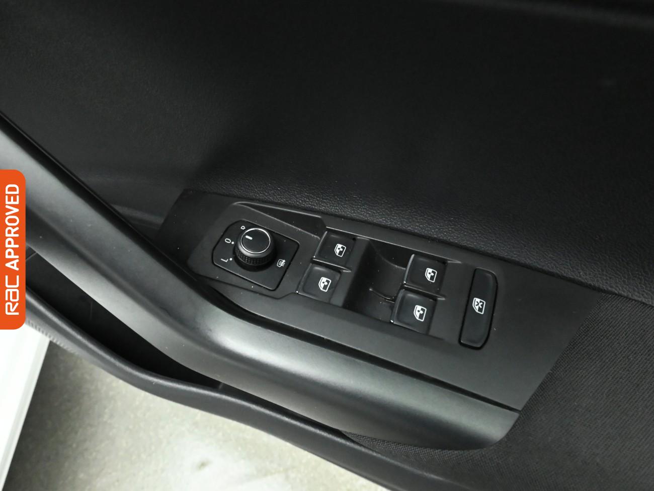 Used Volkswagen Polo 2018 for sale - 76805318: Photo 24