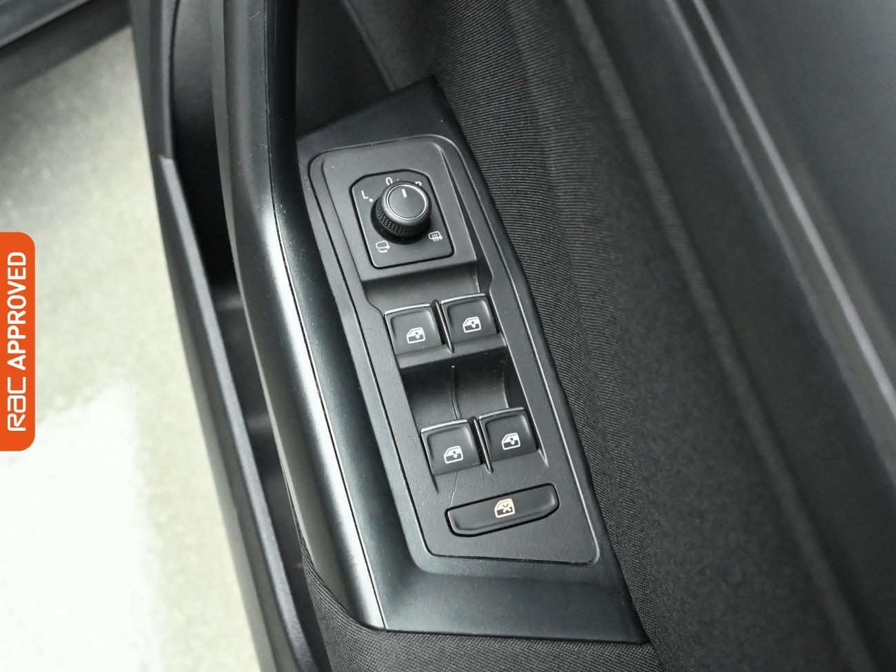 Used Volkswagen T-Roc 2022 for sale - 77283364: Photo 25