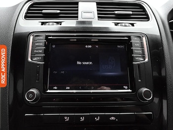 Used Volkswagen Scirocco 2016 for sale - 79371816: Photo