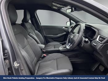 Used Renault Clio 2023 for sale - 79858629: Photo