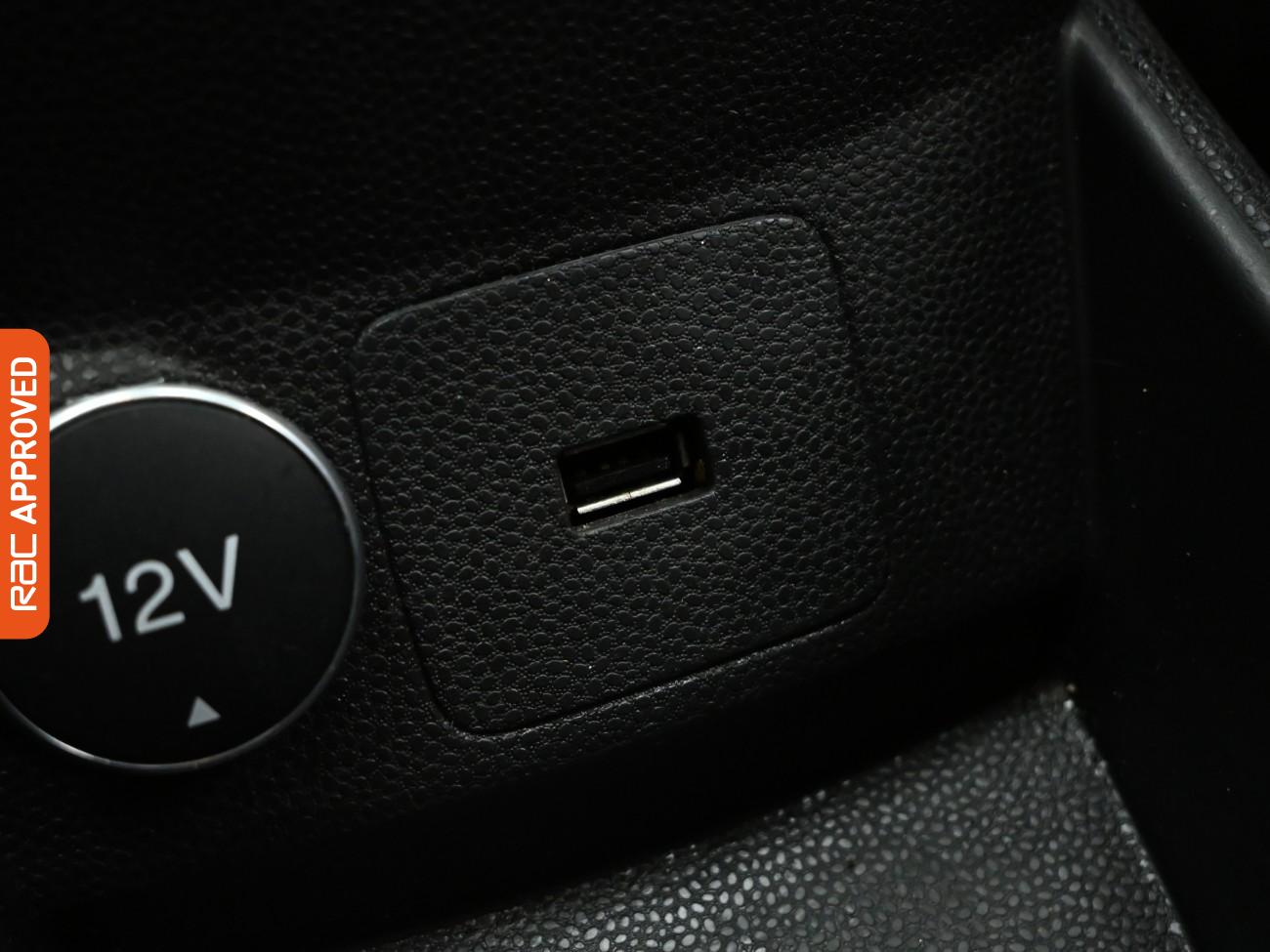 Used Ford Fiesta 2017 for sale - 77138916: Photo 16