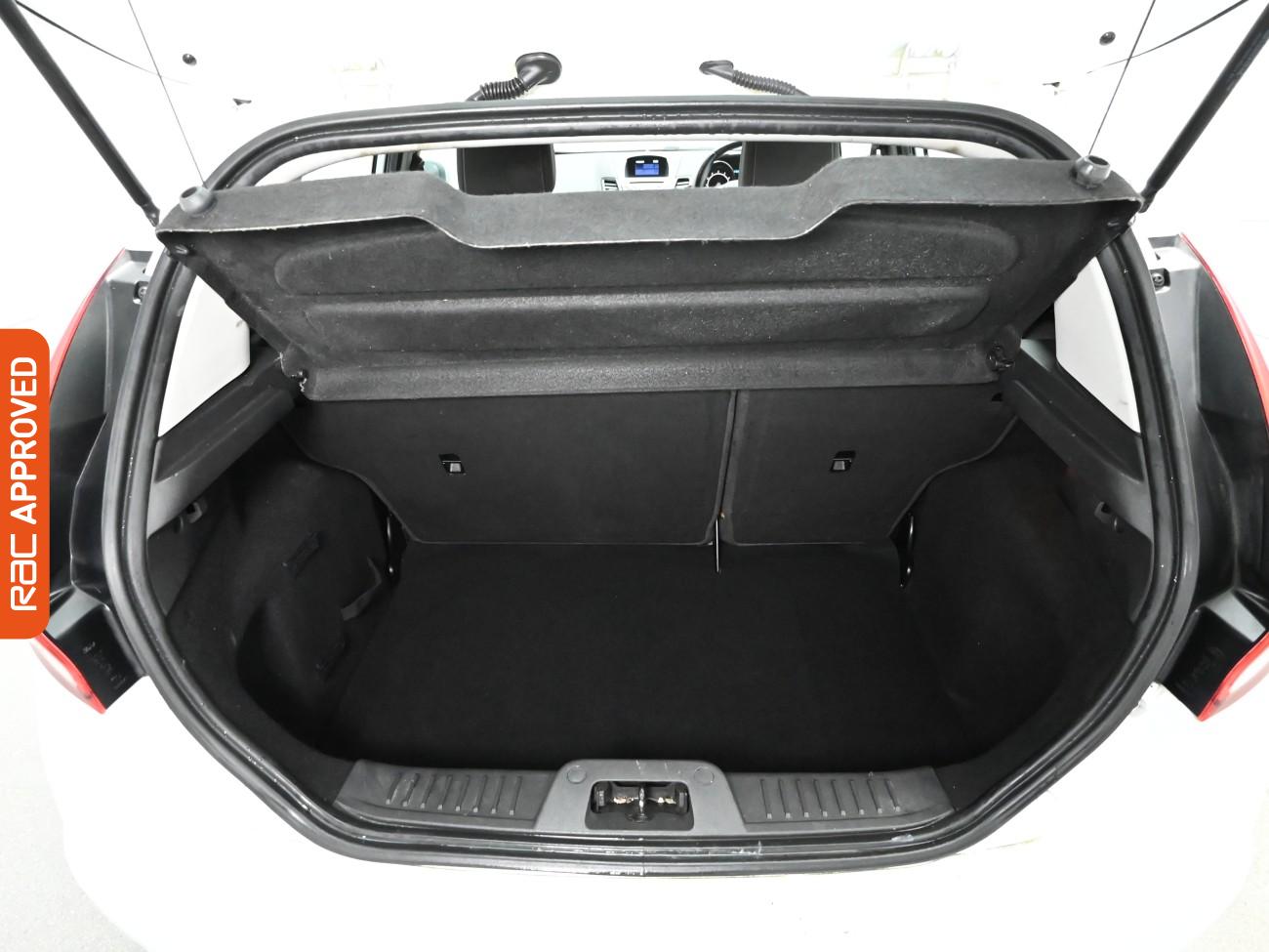 Used Ford Fiesta 2017 for sale - 77138916: Photo 19