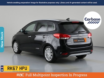 Used Kia Carens 2017 for sale - 79016912: Photo