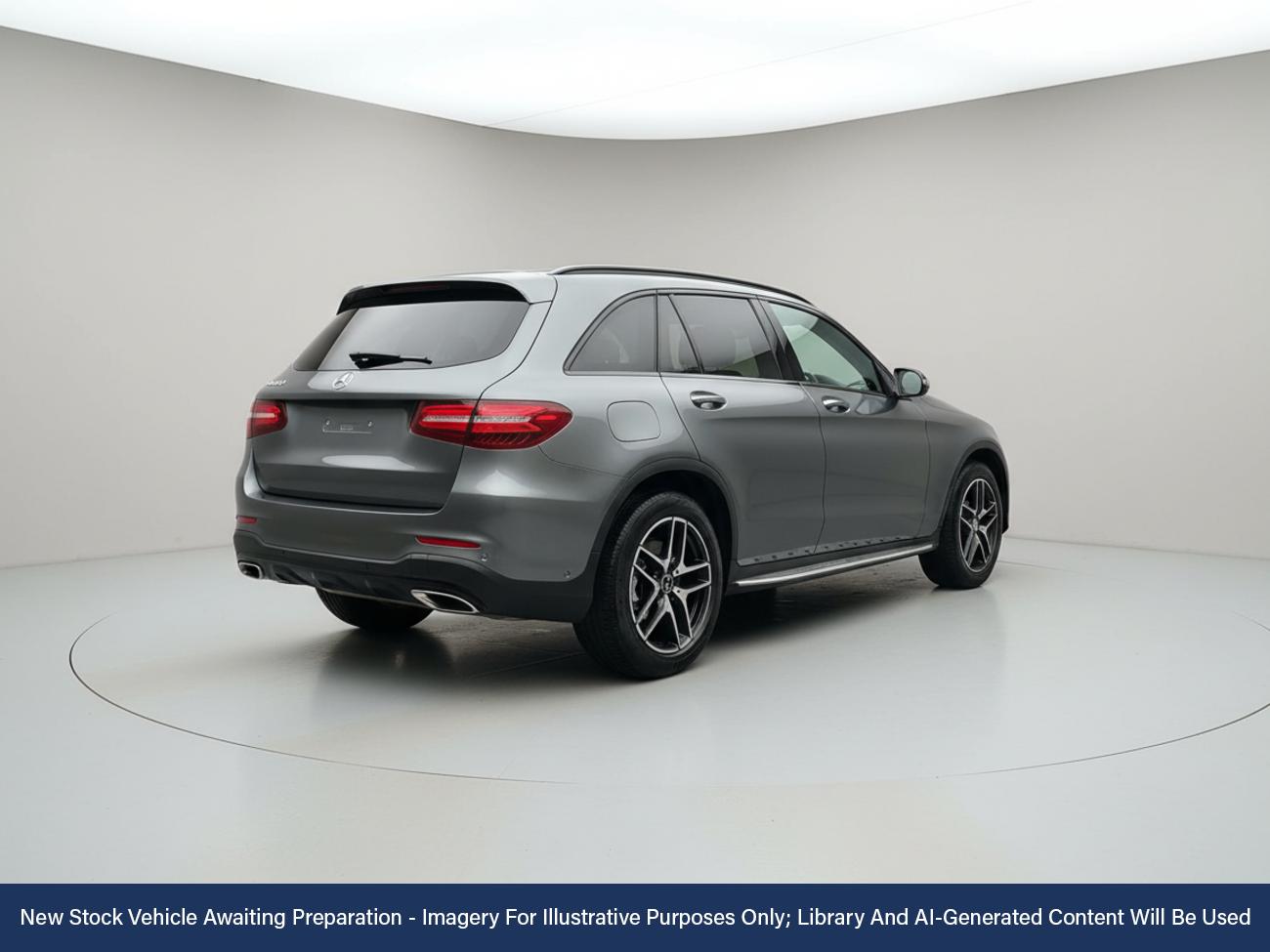 Used Mercedes-Benz GLC 2019 for sale - 76845528: Photo 2
