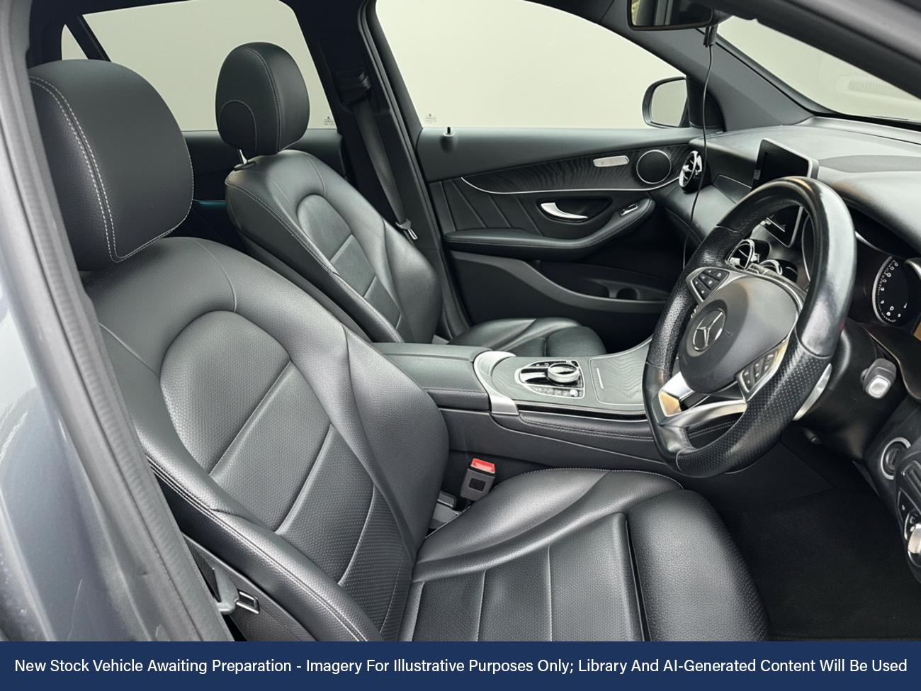 Used Mercedes-Benz GLC 2019 for sale - 76845528: Photo 3