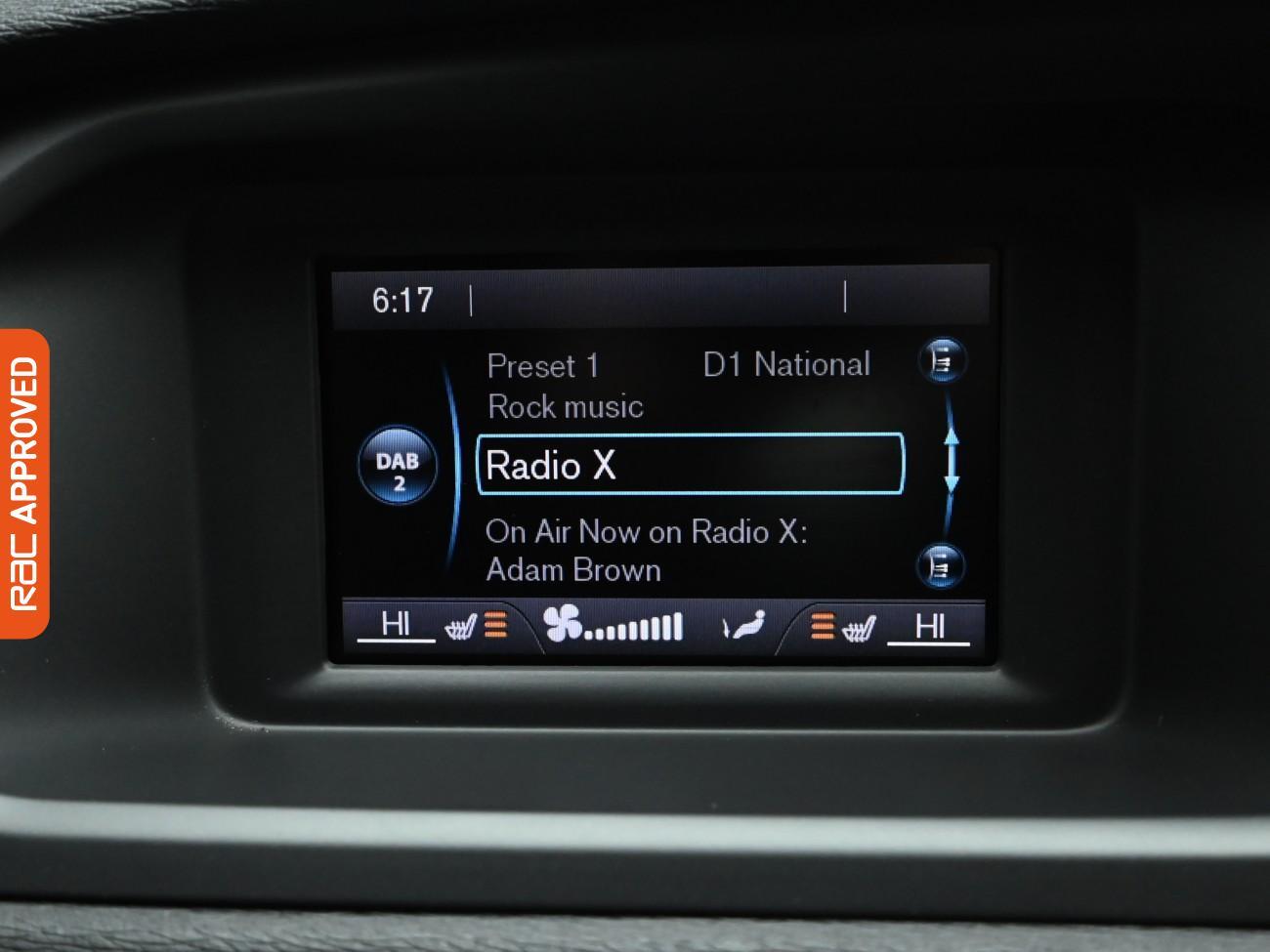 Used Volvo V40 2015 for sale - 76723891: Photo 21