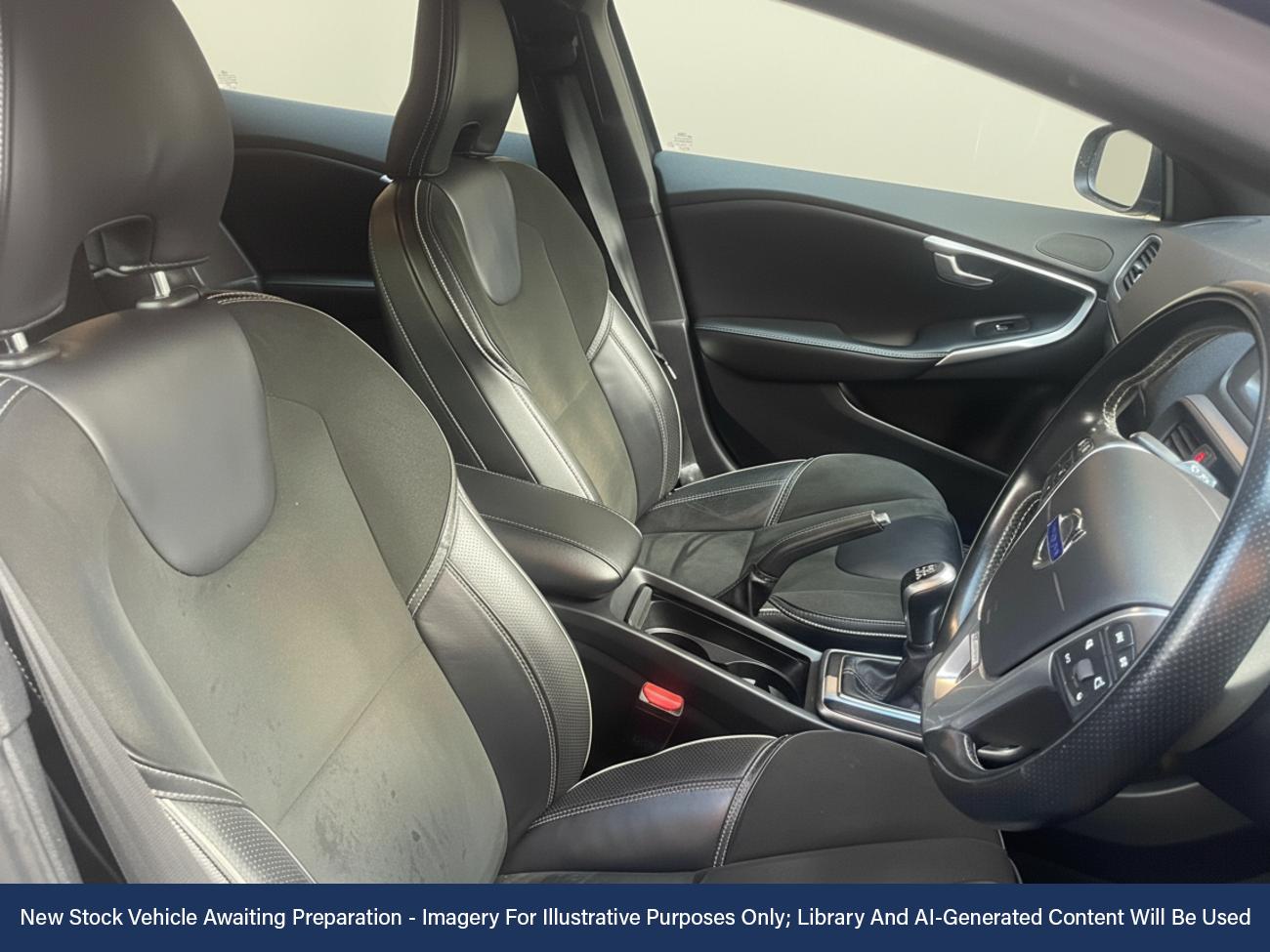 Used Volvo V40 2015 for sale - 76723891: Photo 3